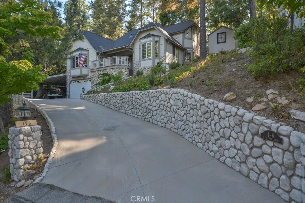 196 N Fairway Drive, Lake Arrowhead, California 92352 home-pic-37