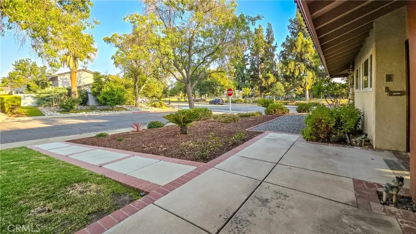 1807 Hanover Road, Claremont, California 91711