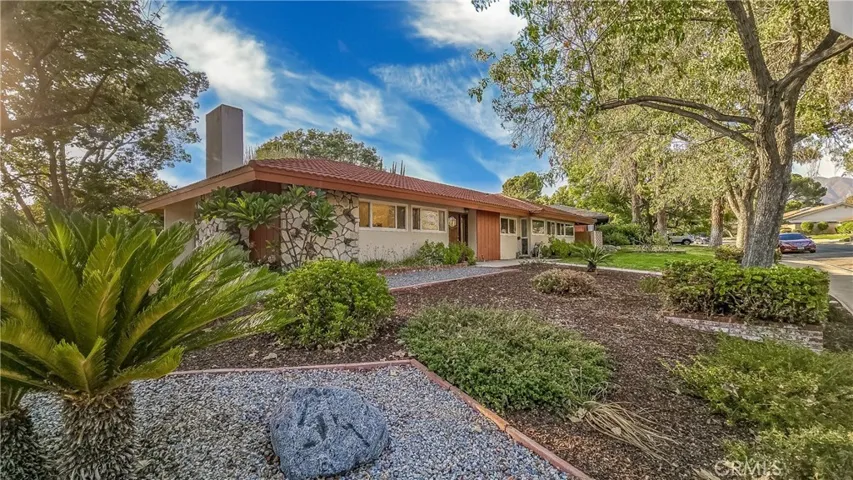 1807 Hanover Road, Claremont, California 91711