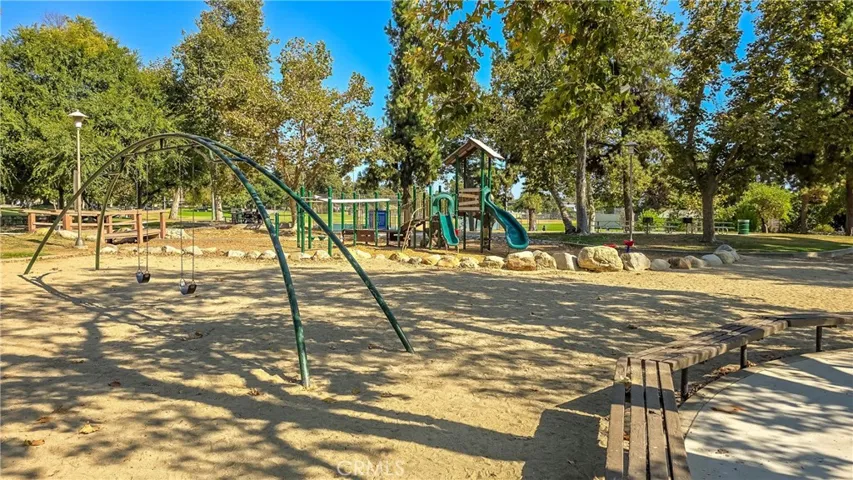 1807 Hanover Road, Claremont, California 91711