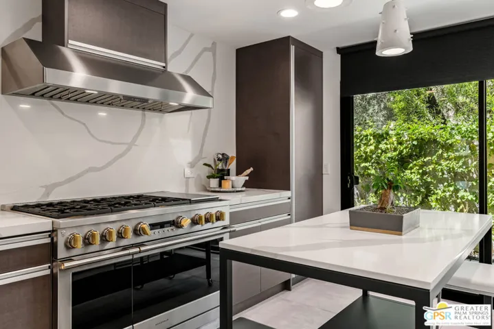 2560 W La Condesa Drive, Palm Springs, California 92264