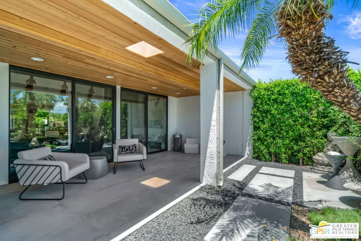 2560 W La Condesa Drive, Palm Springs, California 92264