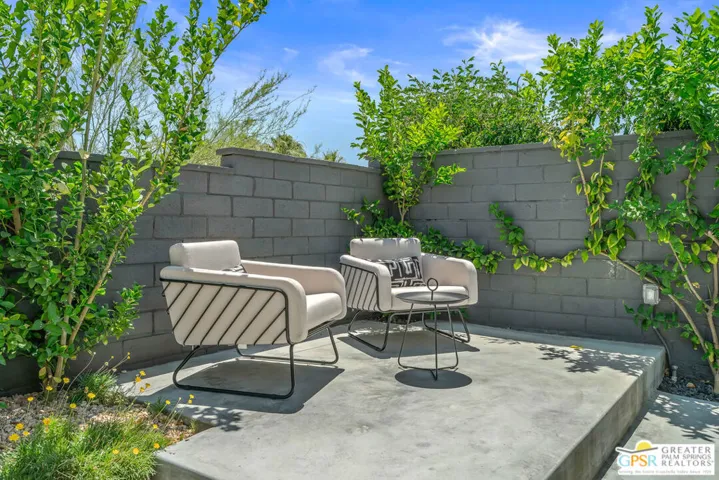 2560 W La Condesa Drive, Palm Springs, California 92264