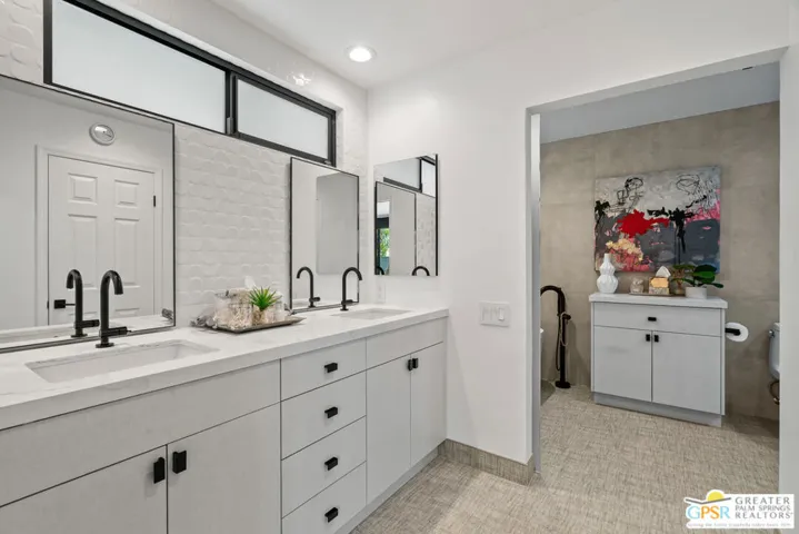 2560 W La Condesa Drive, Palm Springs, California 92264