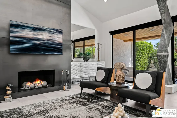 2560 W La Condesa Drive, Palm Springs, California 92264