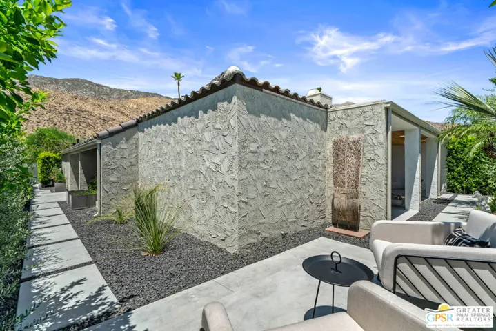 2560 W La Condesa Drive, Palm Springs, California 92264