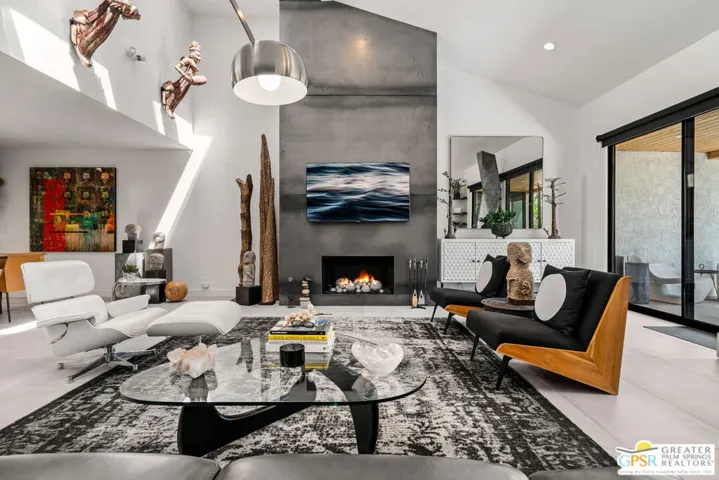 2560 W La Condesa Drive, Palm Springs, California 92264