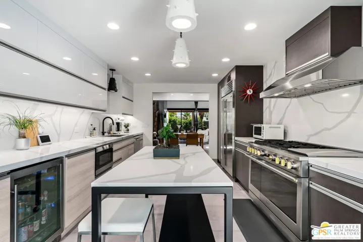 2560 W La Condesa Drive, Palm Springs, California 92264