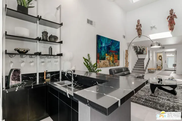 2560 W La Condesa Drive, Palm Springs, California 92264