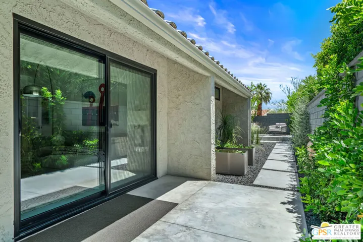 2560 W La Condesa Drive, Palm Springs, California 92264