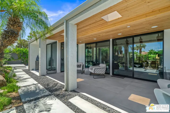 2560 W La Condesa Drive, Palm Springs, California 92264
