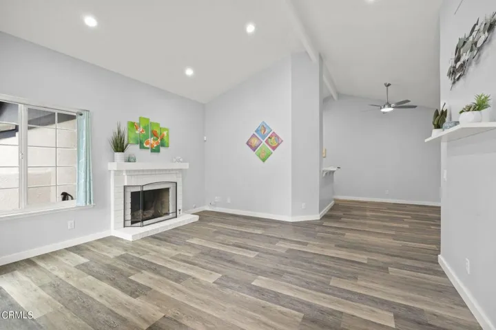 5-web-or-mls-Upmarketmedia_2634Hurr-15