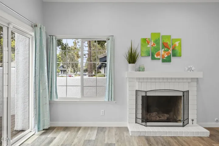 7-web-or-mls-Upmarketmedia_2634Hurr-21