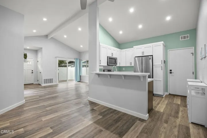 10-web-or-mls-Upmarketmedia_2634Hurr-30