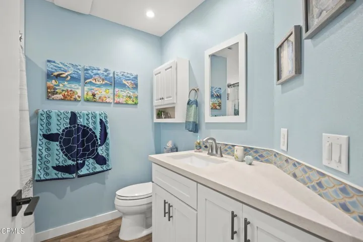 20-web-or-mls-Upmarketmedia_2634Hurr-60