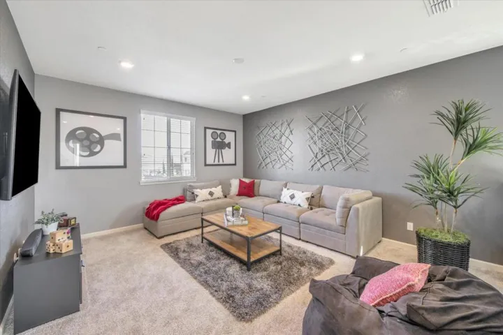 5030 Birch Valley Way, Rancho Cordova, California 95742