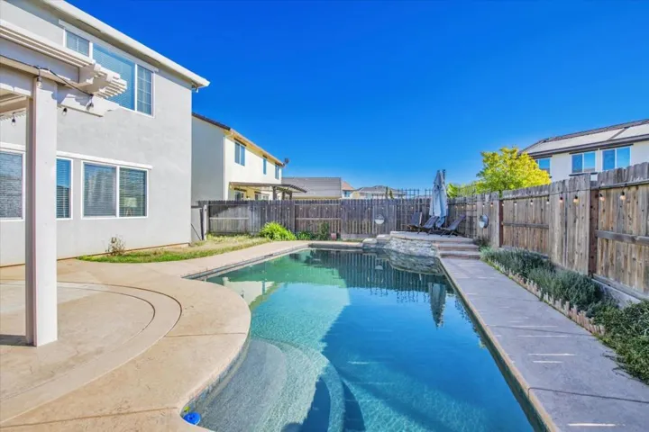 5030 Birch Valley Way, Rancho Cordova, California 95742