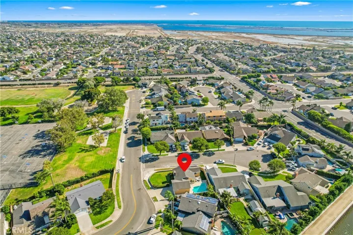17361 Frans Lane, Huntington Beach, California 92649