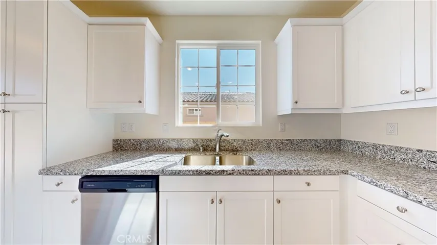12592 Ojo Caliente Street, Victorville, California 92392