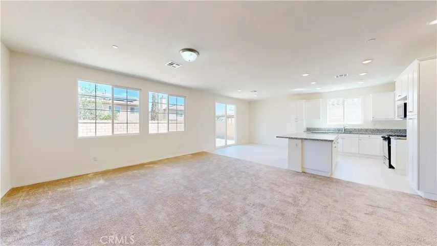 12592 Ojo Caliente Street, Victorville, California 92392