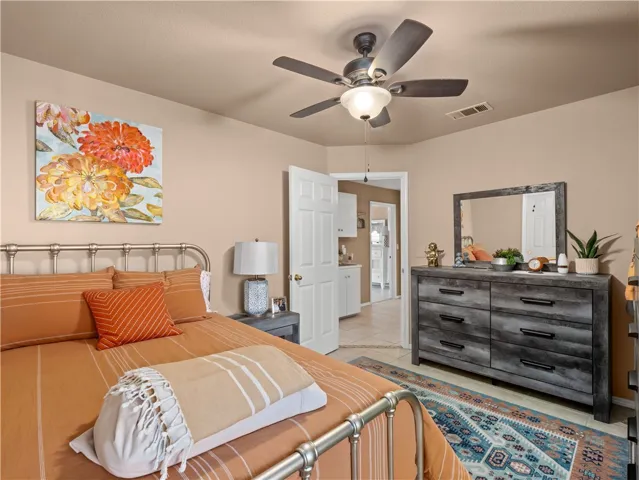 2410 E Richmond Avenue, Fresno, California 93720