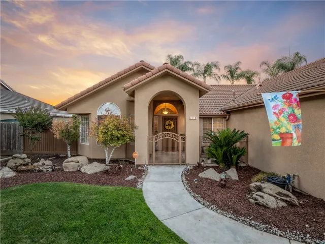 2410 E Richmond Avenue, Fresno, California 93720