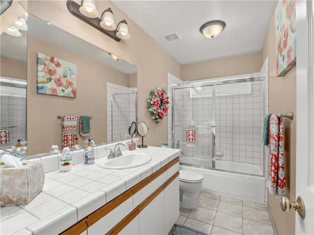 2410 E Richmond Avenue, Fresno, California 93720