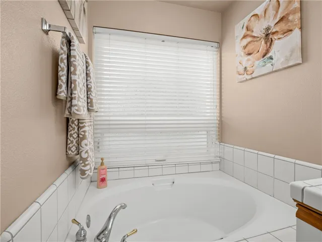 2410 E Richmond Avenue, Fresno, California 93720