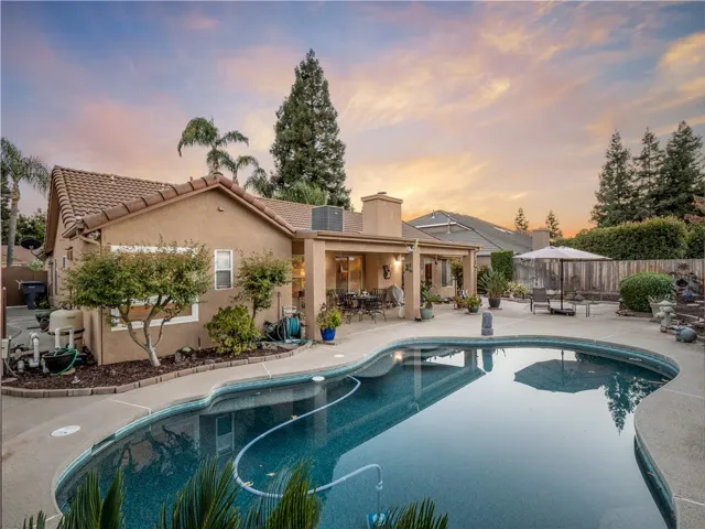 2410 E Richmond Avenue, Fresno, California 93720