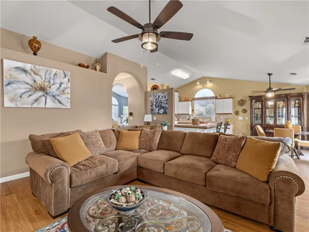 2410 E Richmond Avenue, Fresno, California 93720