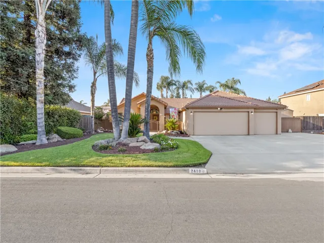 2410 E Richmond Avenue, Fresno, California 93720