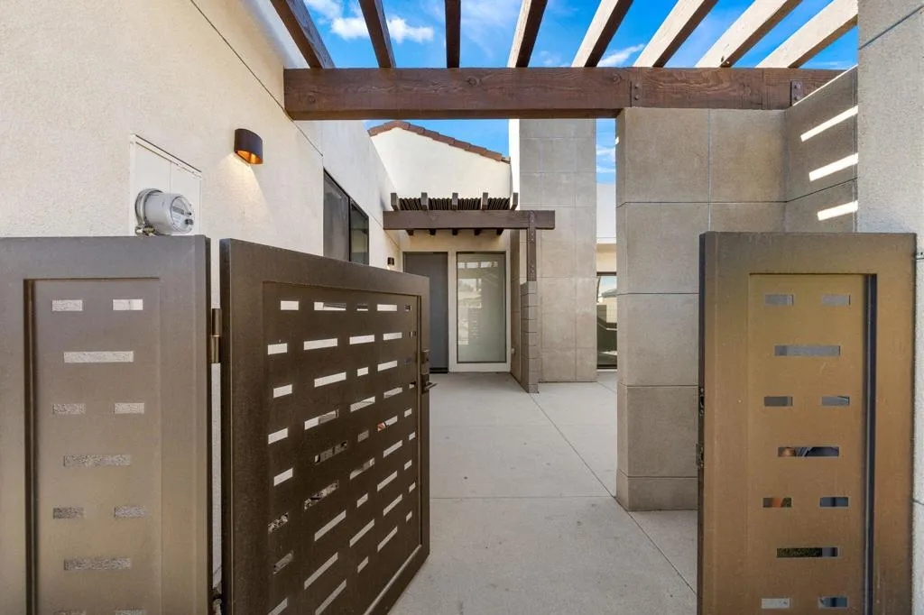 76718 Kentucky Avenue, Palm Desert, California 92211 home-pic-1