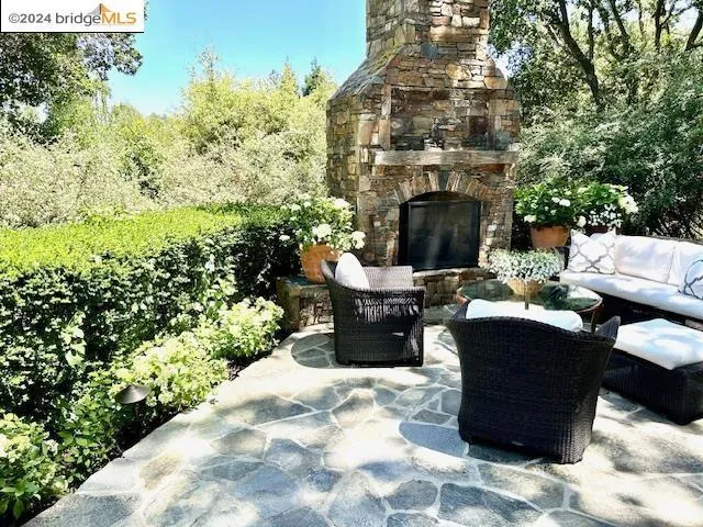 3595 Powell Dr, Lafayette, California 94549