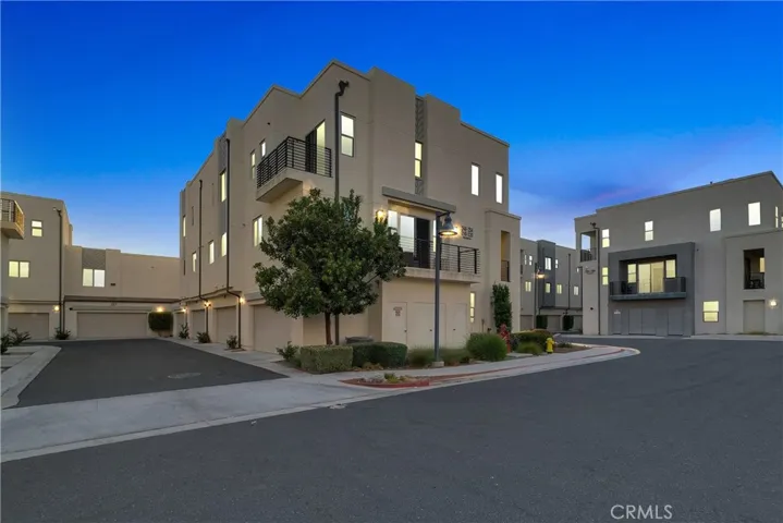 252 Harringay, Irvine, California 92618