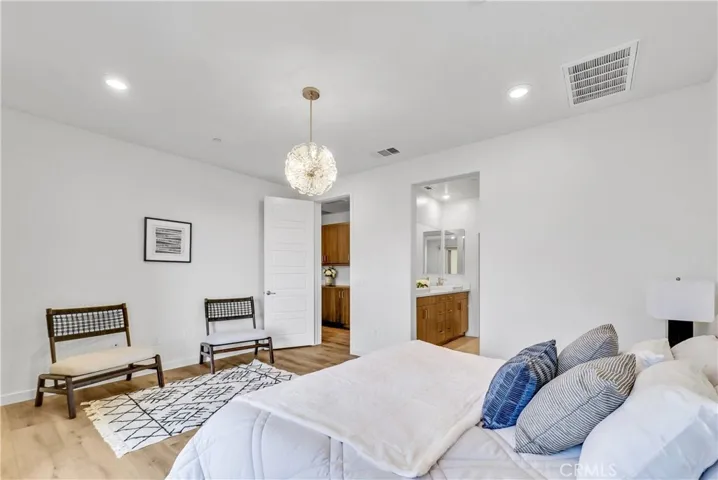 252 Harringay, Irvine, California 92618