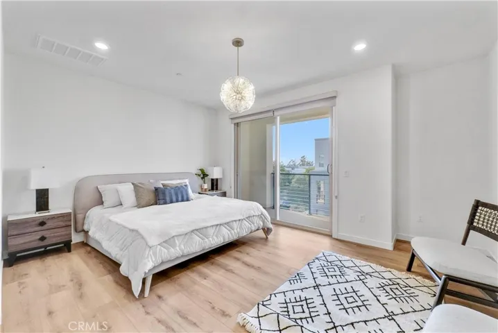 252 Harringay, Irvine, California 92618