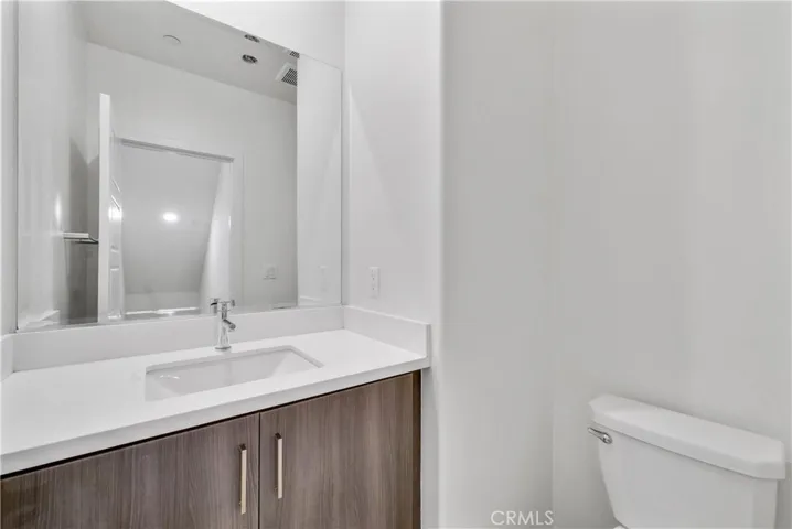 252 Harringay, Irvine, California 92618
