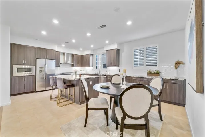 252 Harringay, Irvine, California 92618