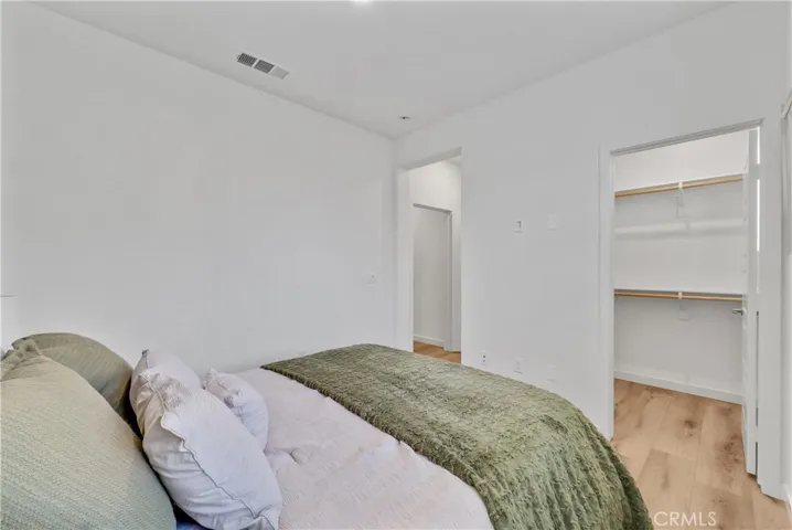 252 Harringay, Irvine, California 92618