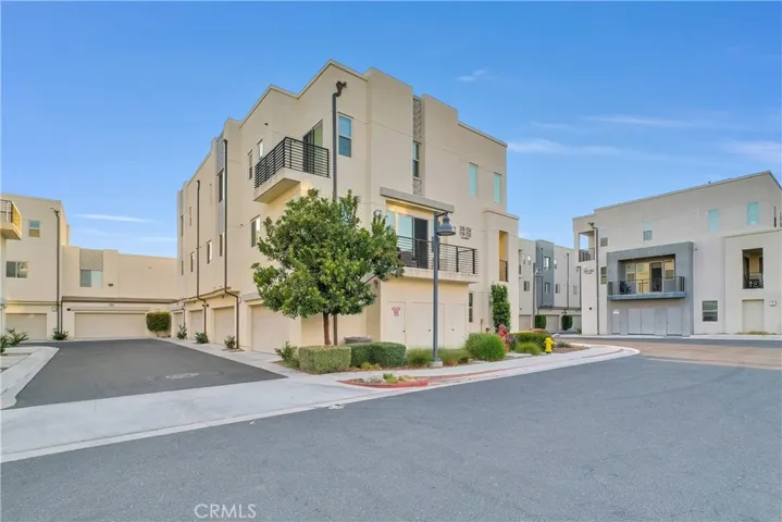 252 Harringay, Irvine, California 92618