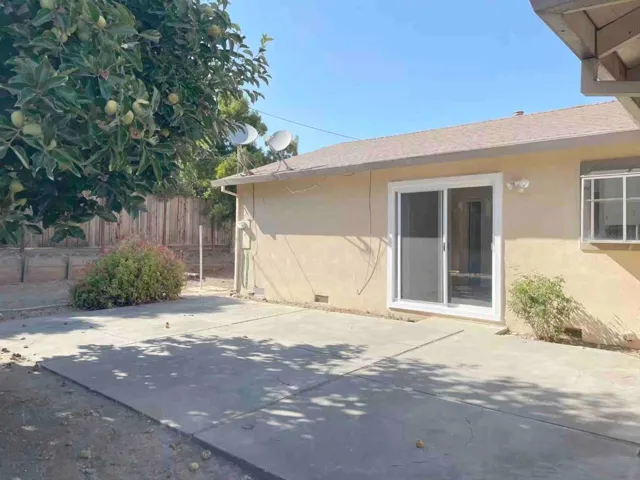 1137 Derbyshire Drive, Cupertino, California 95014