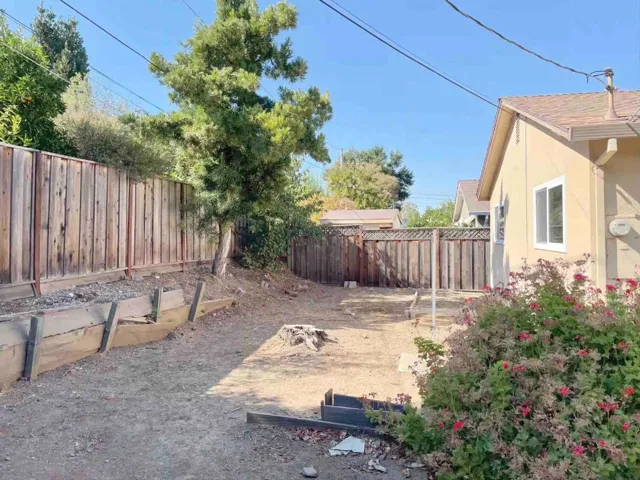 1137 Derbyshire Drive, Cupertino, California 95014