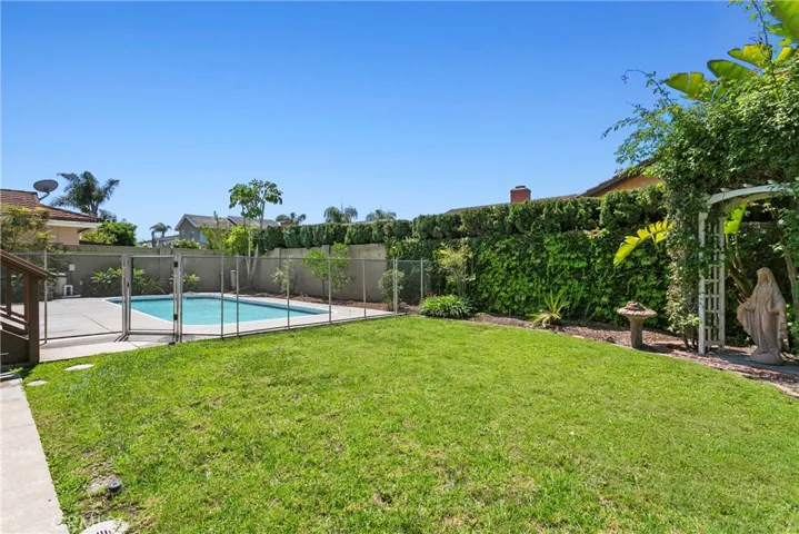 17351 Breda Lane, Huntington Beach, California 92649