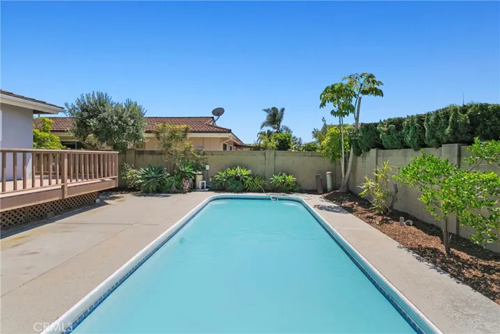 17351 Breda Lane, Huntington Beach, California 92649