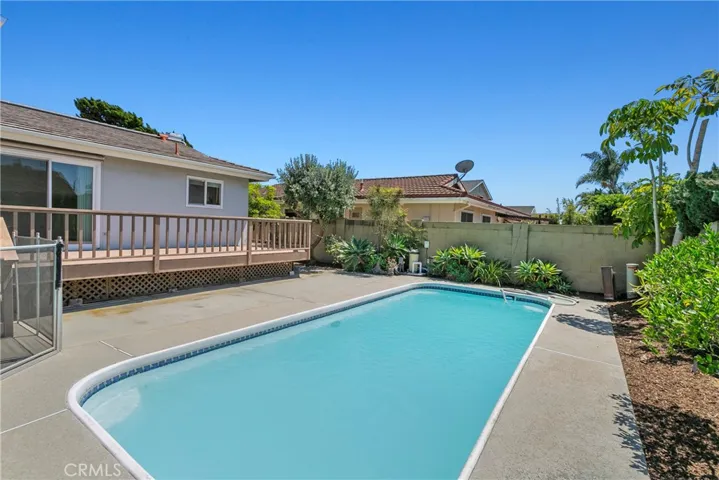 17351 Breda Lane, Huntington Beach, California 92649