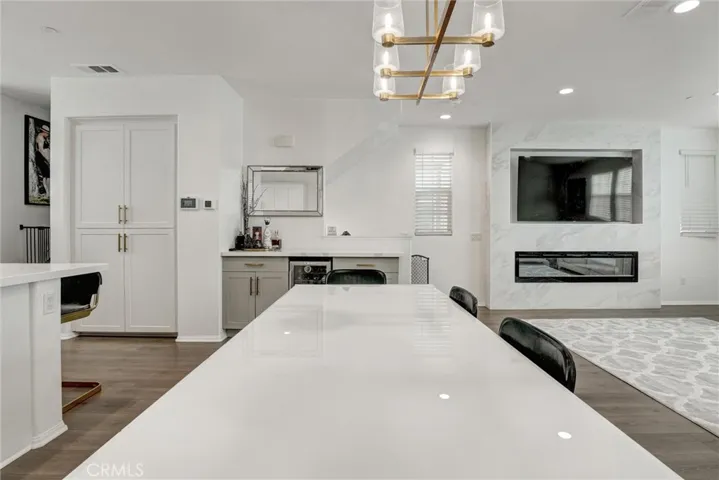 11243 N Alta Avenue, Mission Hills (san Fernando), California 91345