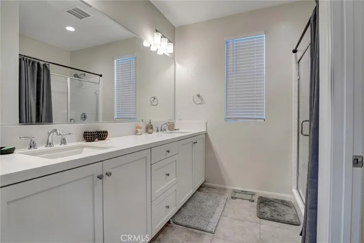 11243 N Alta Avenue, Mission Hills (san Fernando), California 91345