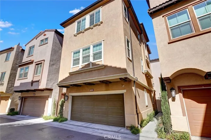 11243 N Alta Avenue, Mission Hills (san Fernando), California 91345