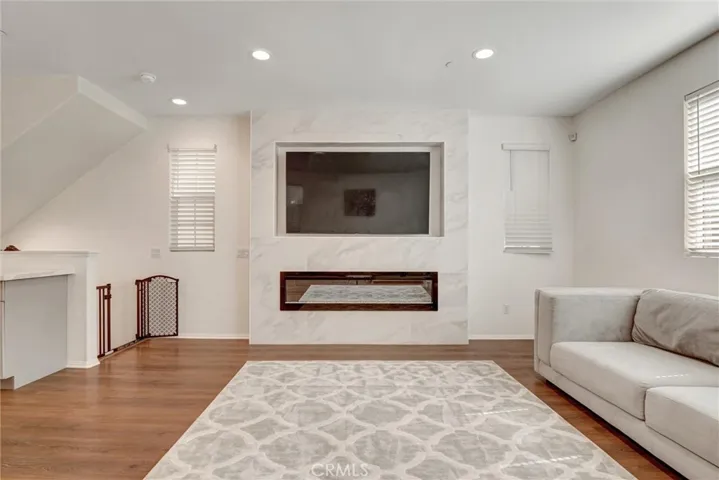 11243 N Alta Avenue, Mission Hills (san Fernando), California 91345