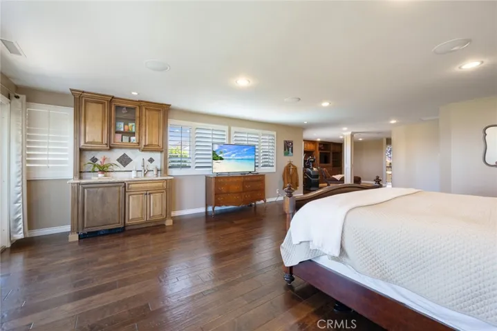 2030 Leeward Lane, Newport Beach, California 92660